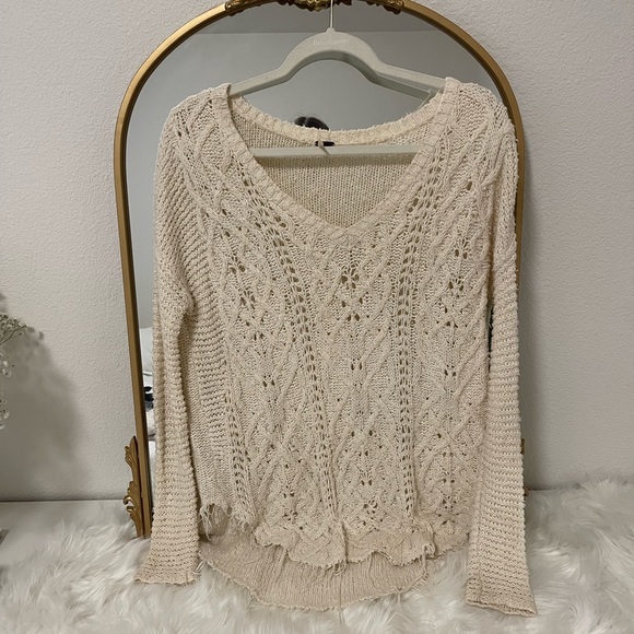 Free People Sweater - Picture 1 of 3